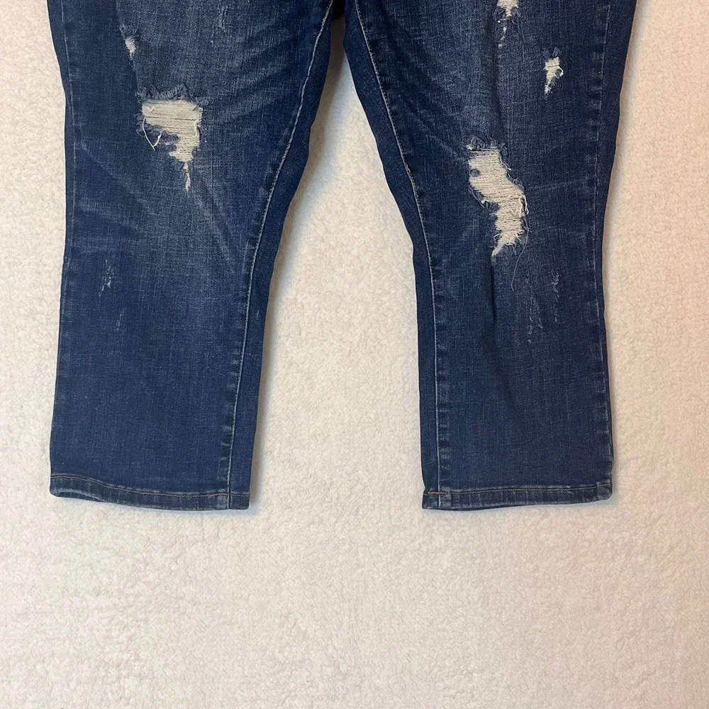 Judy Blue Capri Fit Distressed Dark Wash Denim Jeans 16W JB88211 DK-CO